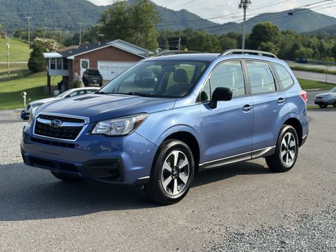 Used 2018 Subaru Forester 2.5i w/ Alloy Wheel Package AWD/4WD image 7