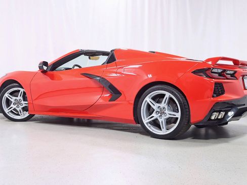 Used 2023 Chevrolet Corvette Stingray Premium Conv w/ Z51 Performance Package RWD image 10