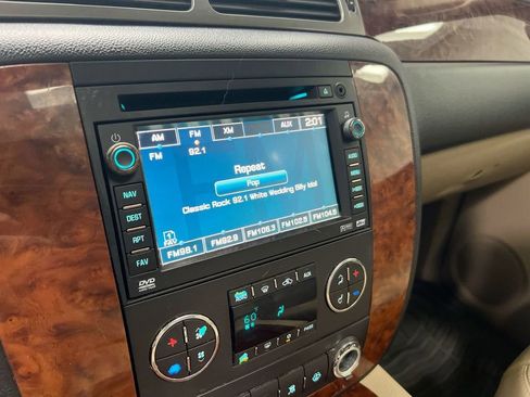 Used 2007 Chevrolet Tahoe LTZ w/ LTZ Preferred Equipment Group AWD/4WD image 14