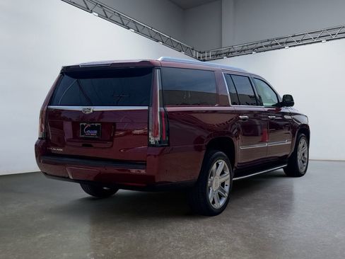 Used 2017 Cadillac Escalade ESV Luxury AWD/4WD image 5