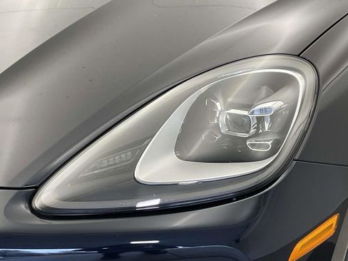 Used 2022 Porsche Cayenne image 15