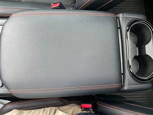 Used 2024 Nissan Titan PRO-4X w/ Pro-4x Convenience Package image 28