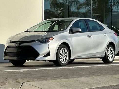 Used 2018 Toyota Corolla LE image 7