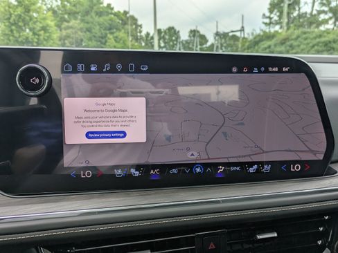 New 2025 Chevrolet Suburban Premier image 25