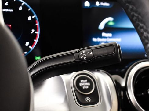 Used 2022 Mercedes-Benz GLB 250 image 24