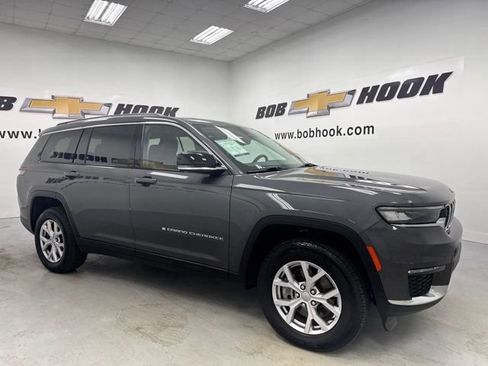 Used 2022 Jeep Grand Cherokee L Limited AWD/4WD image 3