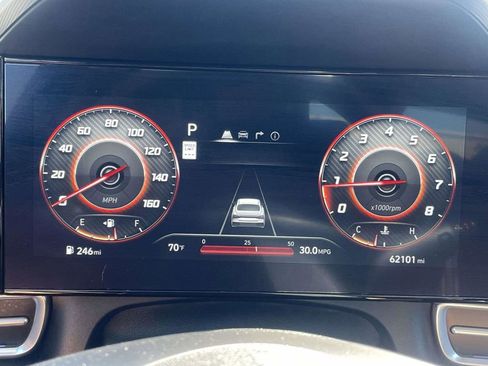 Used 2024 Hyundai Elantra SEL FWD image 19