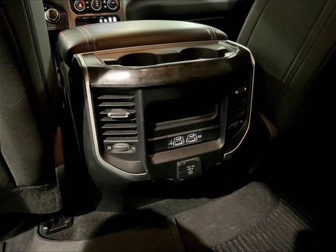 Used 2019 RAM 1500 Big Horn AWD/4WD image 11