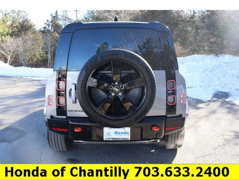 Used 2024 Land Rover Defender 110 X image 6