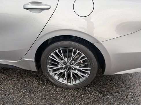Used 2024 Kia Forte GT-Line w/ GT-Line Premium Package FWD image 11