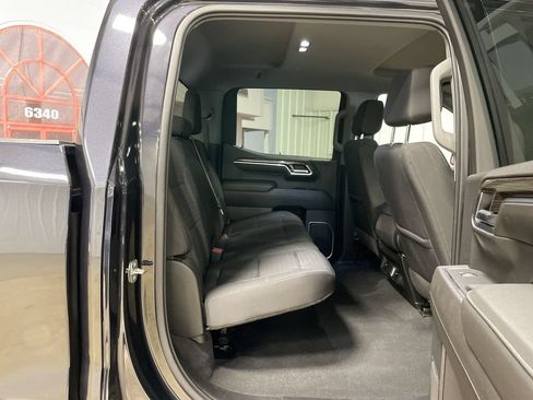 Used 2022 Chevrolet Silverado 1500 LT AWD/4WD image 28