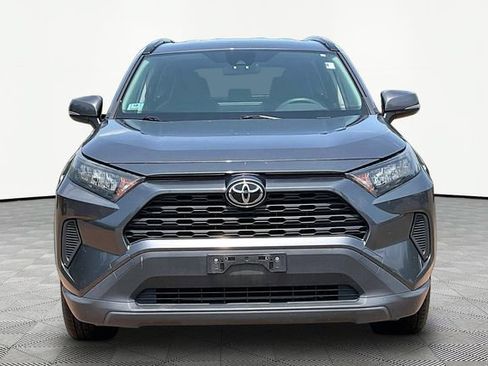 Used 2019 Toyota RAV4 LE w/ Carpet Mat Package AWD/4WD image 2
