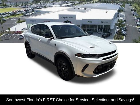 Used 2023 Dodge Hornet GT w/ GT Blacktop Package AWD/4WD image 2