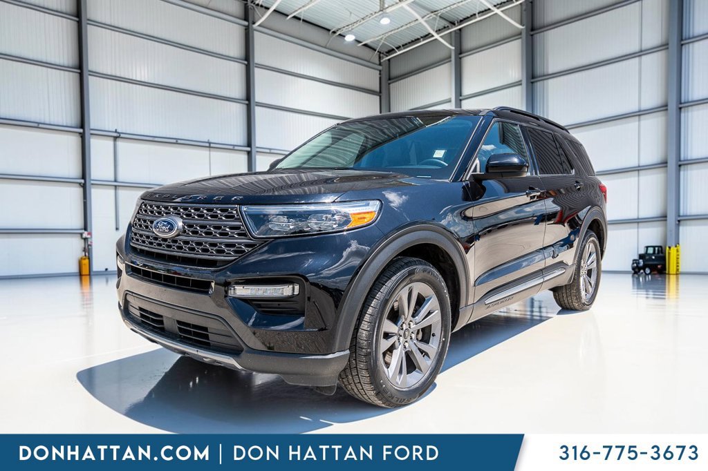 Used 2023 Ford Explorer XLT w/ Equipment Group 202A AWD/4WD image 27