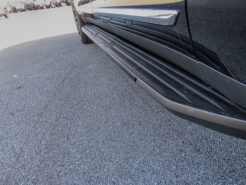 New 2026 GMC Yukon XL Elevation image 8