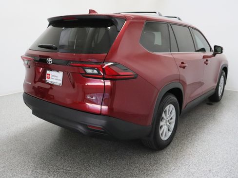 Certified 2026 Toyota Grand Highlander XLE image 7