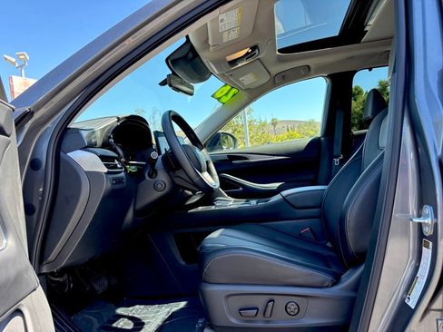 Certified 2026 INFINITI QX60 Luxe w/ Cargo Package FWD image 10