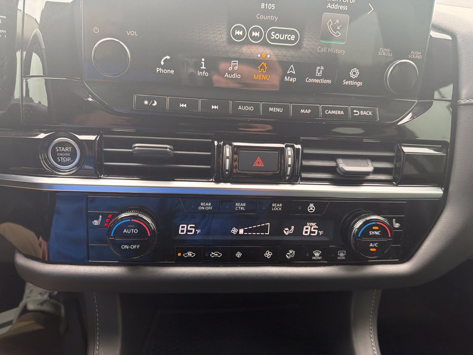 Used 2022 Nissan Pathfinder SL AWD/4WD image 16