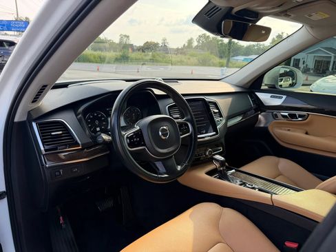 Used 2016 Volvo XC90 T6 Momentum w/ Momentum Plus Package AWD/4WD image 10