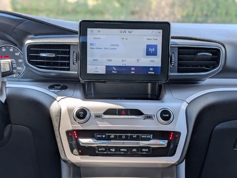 Used 2023 Ford Explorer XLT w/ Equipment Group 202A image 15