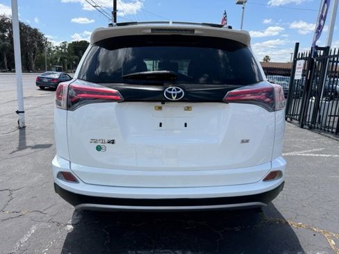 Used 2017 Toyota RAV4 SE FWD image 6