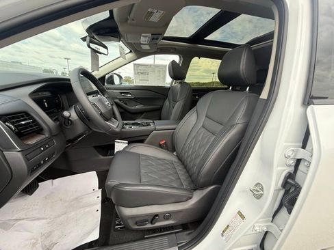 New 2026 Nissan Rogue Platinum w/ Platinum Premium Package image 12