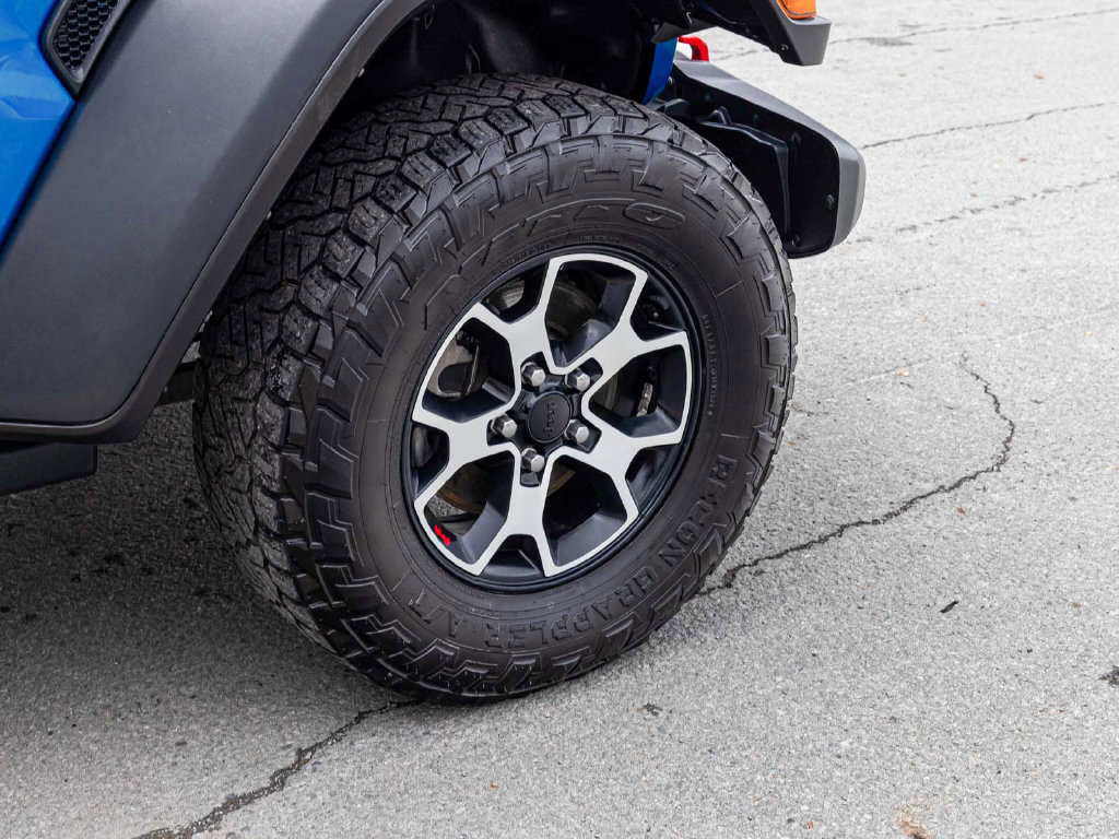 Used 2021 Jeep Wrangler Unlimited Rubicon w/ Dual Top Group AWD/4WD image 10