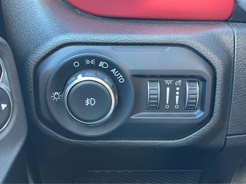 Used 2021 Jeep Wrangler Unlimited Rubicon image 18