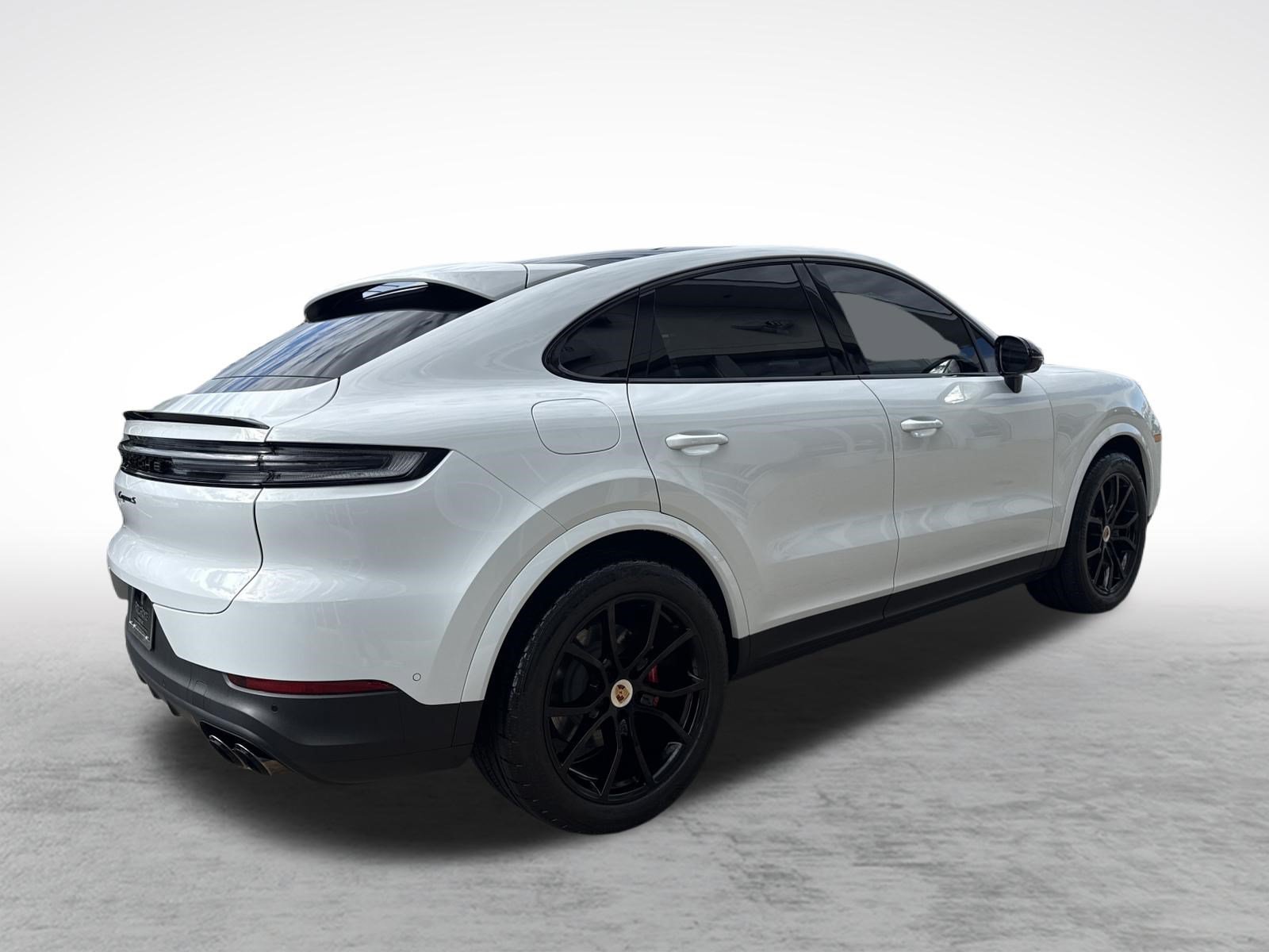 Used 2025 Porsche Cayenne S AWD/4WD image 11