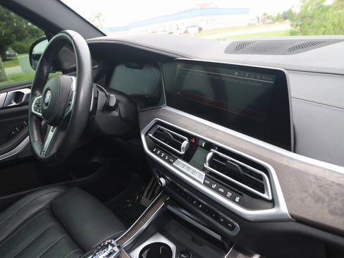 Used 2021 BMW X5 M50i image 62