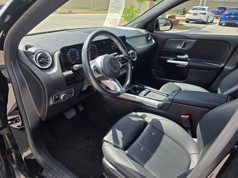 Used 2025 Mercedes-Benz GLA 250 image 11