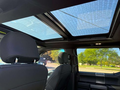 Used 2019 Ford F150 XLT w/ Equipment Group 302A Luxury AWD/4WD image 11