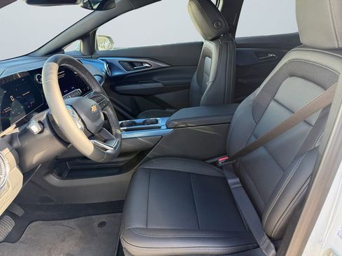 New 2026 Chevrolet Equinox EV LT image 9