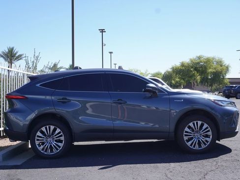 Used 2021 Toyota Venza Limited AWD/4WD image 4