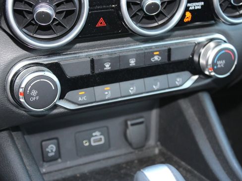 Used 2024 Nissan Sentra S image 21