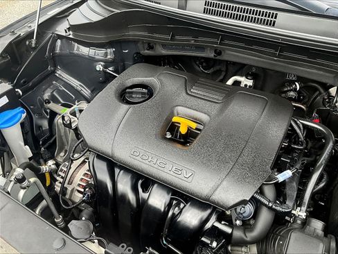 Used 2023 Kia Soul LX w/ LX Technology Package FWD image 30