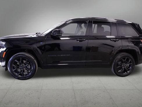 Used 2023 Jeep Grand Cherokee 30th Anniversary image 2