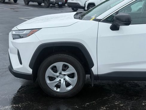 Used 2023 Toyota RAV4 LE AWD/4WD image 2