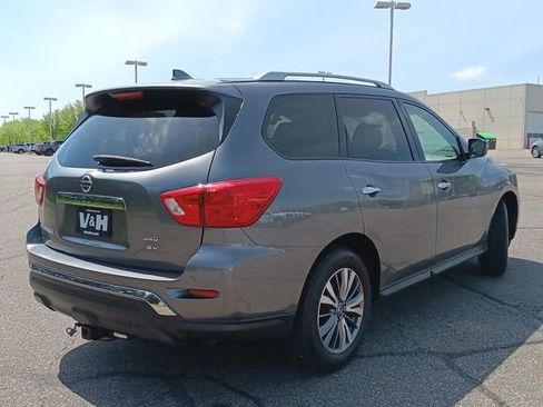 Used 2019 Nissan Pathfinder SV AWD/4WD image 25