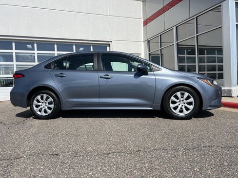 Used 2025 Toyota Corolla LE FWD image 11