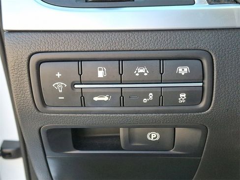 Used 2019 Genesis G80 3.3T Sport image 25