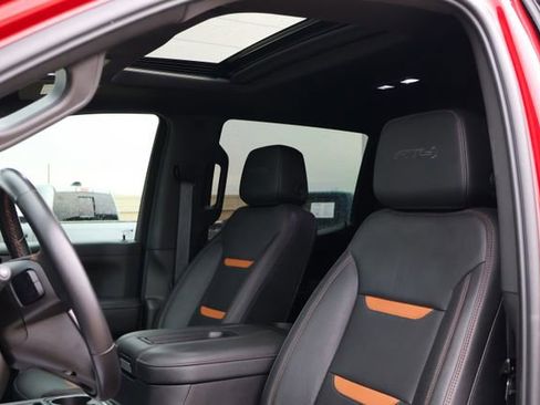 Used 2024 GMC Sierra 2500 Pro w/ Convenience Package image 9