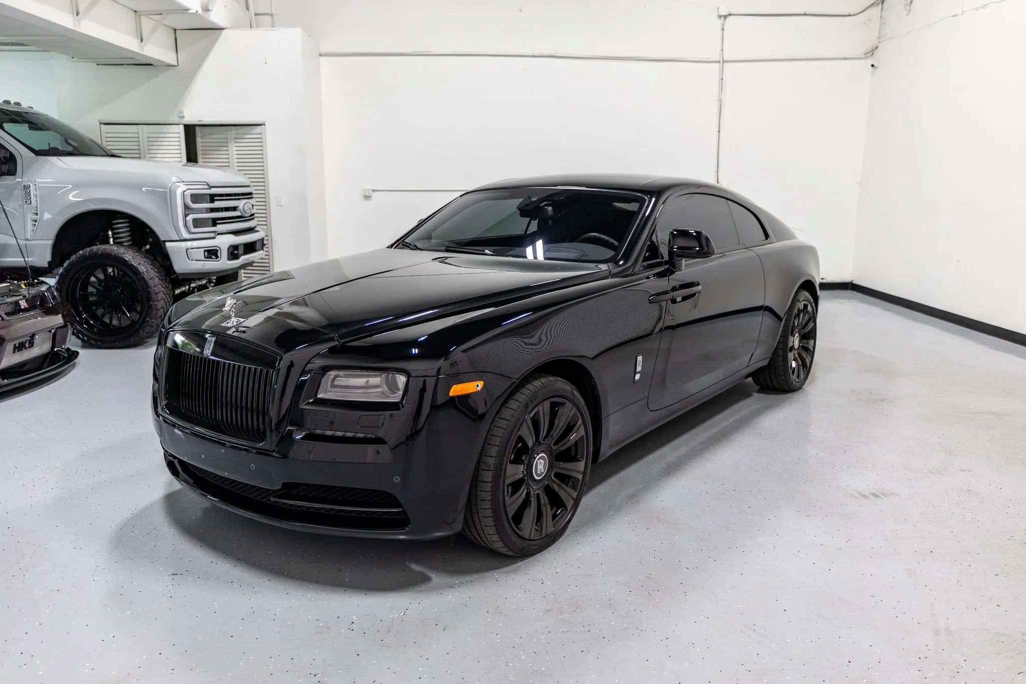 Used 2015 Rolls-Royce Wraith RWD image 2