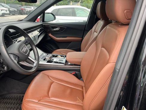 Used 2023 Audi Q7 2.0T Premium w/ Convenience Package AWD/4WD image 8