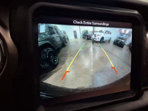 Used 2019 Jeep Wrangler Unlimited Rubicon AWD/4WD image 16