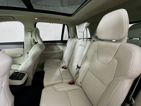 Used 2026 Volvo XC90 B6 Ultra w/ Protection Package AWD/4WD image 17