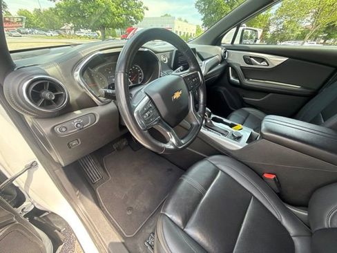 Used 2022 Chevrolet Blazer LT FWD image 23