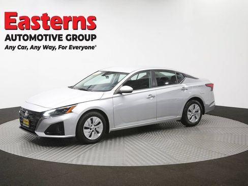 Used 2023 Nissan Altima 2.5 S FWD image 55