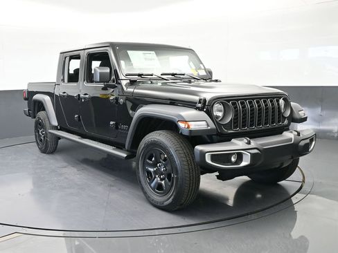 New 2026 Jeep Gladiator Sport image 9
