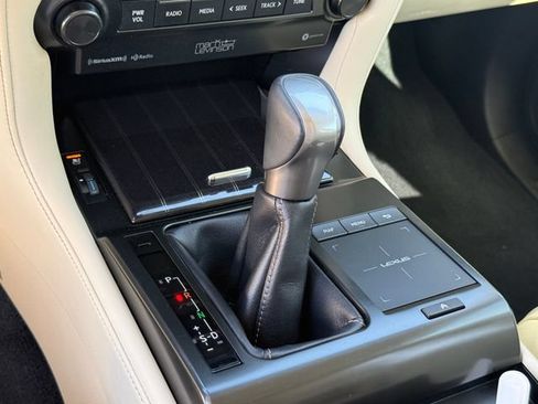 Used 2022 Lexus GX 460 Luxury w/ Off Road Package AWD/4WD image 19